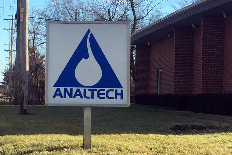 Analtechsign2.jpg